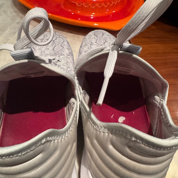 Reebox Gray Snakeskin Sneakers DMX Moving Air - Picture 6 of 9